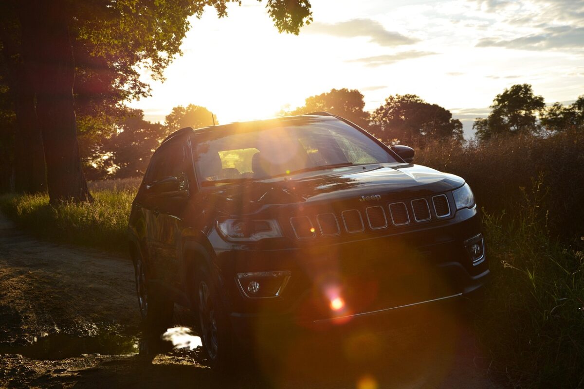 Jeep Recon: Il Suv Elettrico con Anima Offroad e Potenza da Sogno Jeep Recon: Il Suv Elettrico con Anima Offroad e Potenza da Sogno
