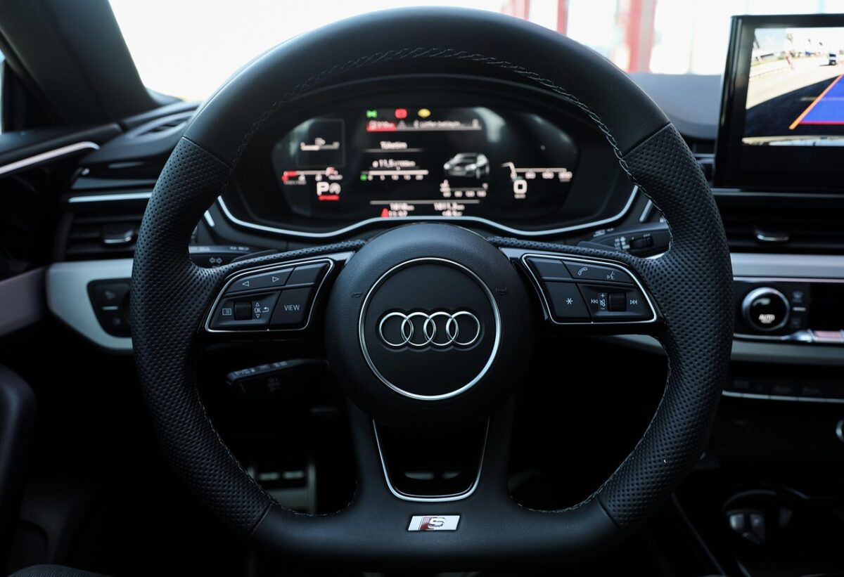 Audi RS5: La rivoluzione ibrida plug-in di Audi sport Audi RS5: La rivoluzione ibrida plug-in di Audi sport