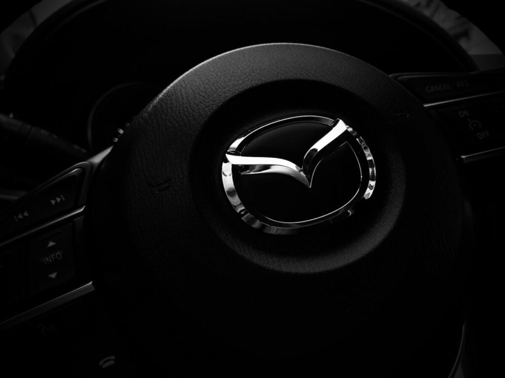 Mazda CX-6e: il futuro elettrico presentato al salone di Bruxelles Mazda CX-6e: il futuro elettrico presentato al salone di Bruxelles