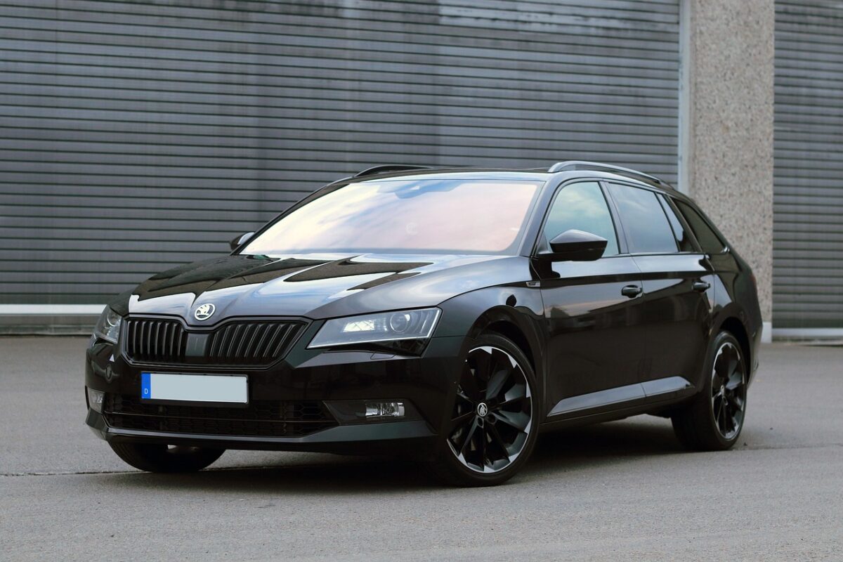 Skoda Peaq: arriva il nuovo SUV elettrico a sette posti Skoda Peaq: arriva il nuovo SUV elettrico a sette posti