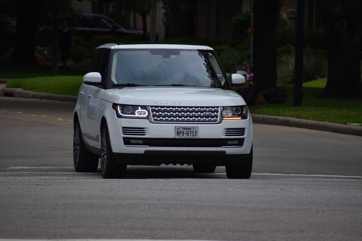 Range Rover electric: sfide e innovazioni alla vigilia del debutto Range Rover electric: sfide e innovazioni alla vigilia del debutto
