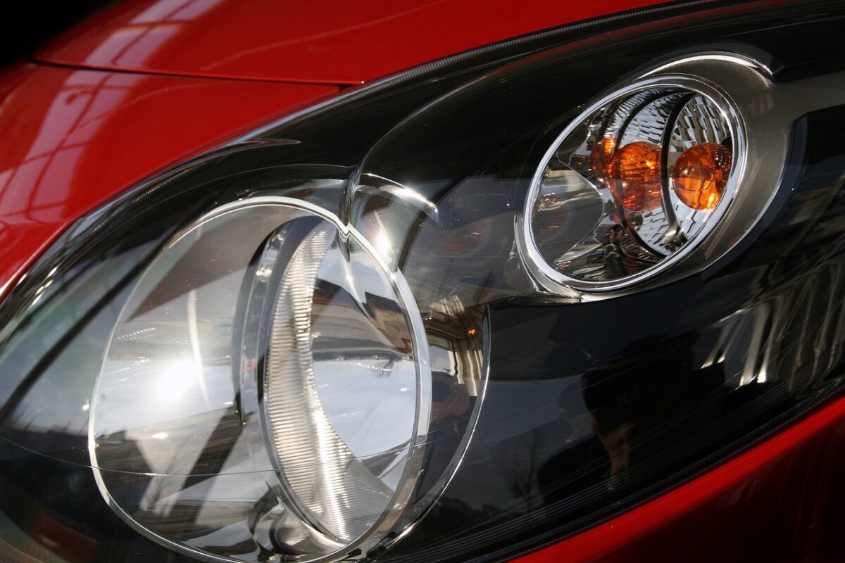 Il ritorno della Renault Twingo: Un tuffo tra design e arte alla Milano Design Week Il ritorno della Renault Twingo: Un tuffo tra design e arte alla Milano Design Week