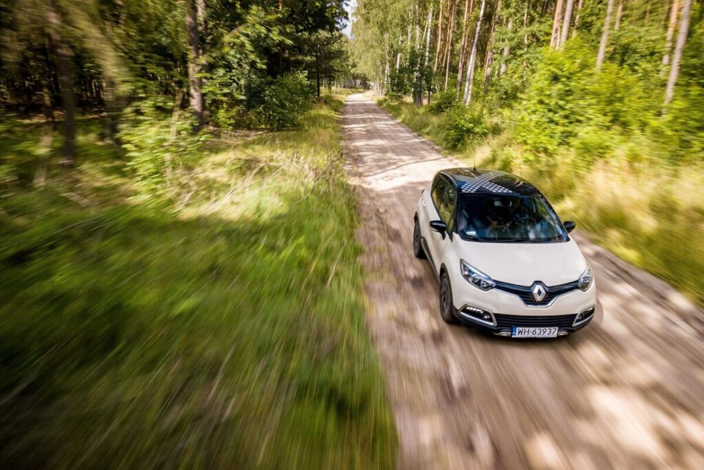 Il ritorno della Renault Twingo: Un tuffo tra design e arte alla Milano Design Week Il ritorno della Renault Twingo: Un tuffo tra design e arte alla Milano Design Week