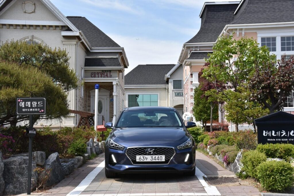 Hyundai Ioniq 3: Una compatta elettrica con stile da Coupé Hyundai Ioniq 3: Una compatta elettrica con stile da Coupé