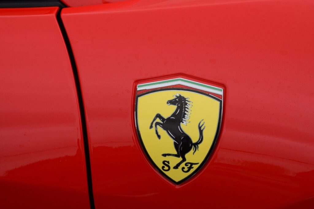 Ferrari HC25: Un capolavoro unico per onorare il V8 tradizionale Ferrari HC25: Un capolavoro unico per onorare il V8 tradizionale